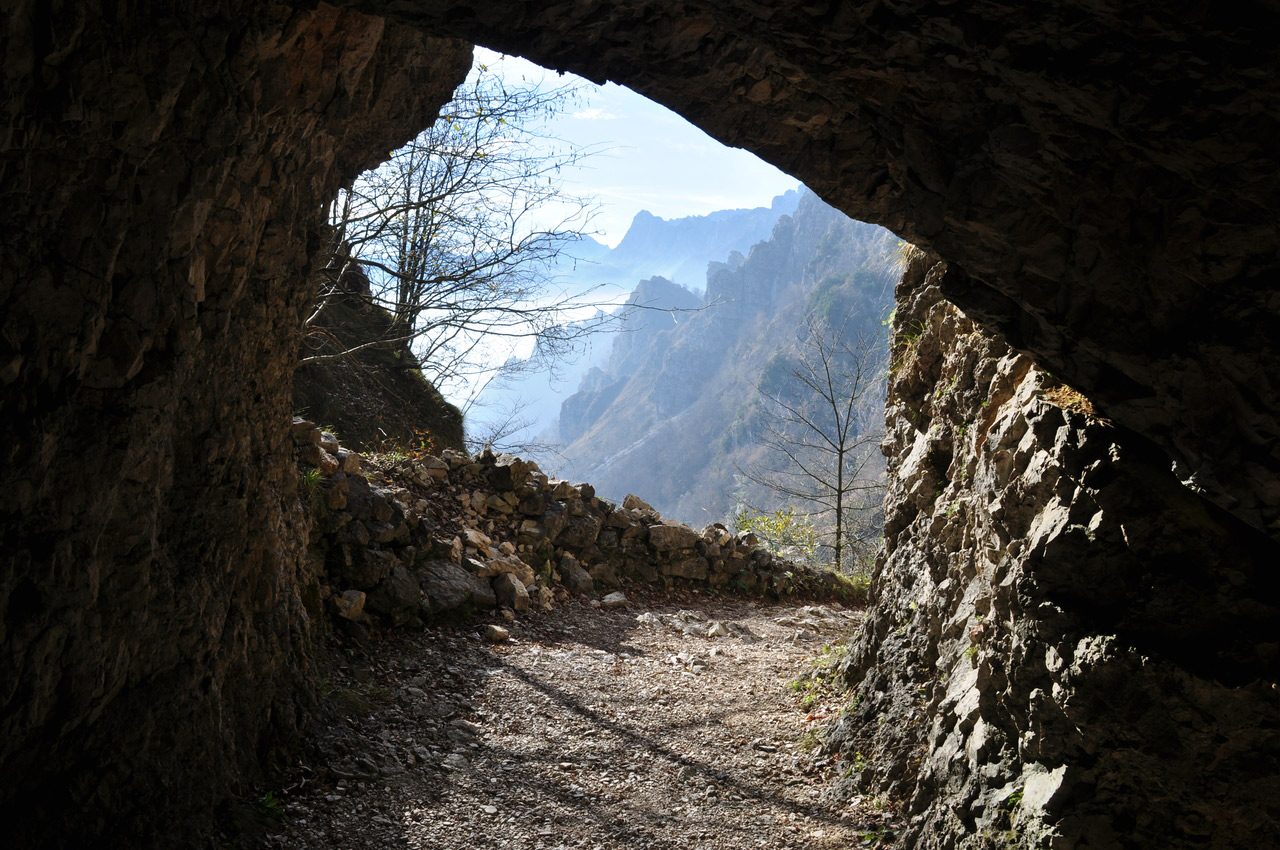 Strada delle 52 Gallerie